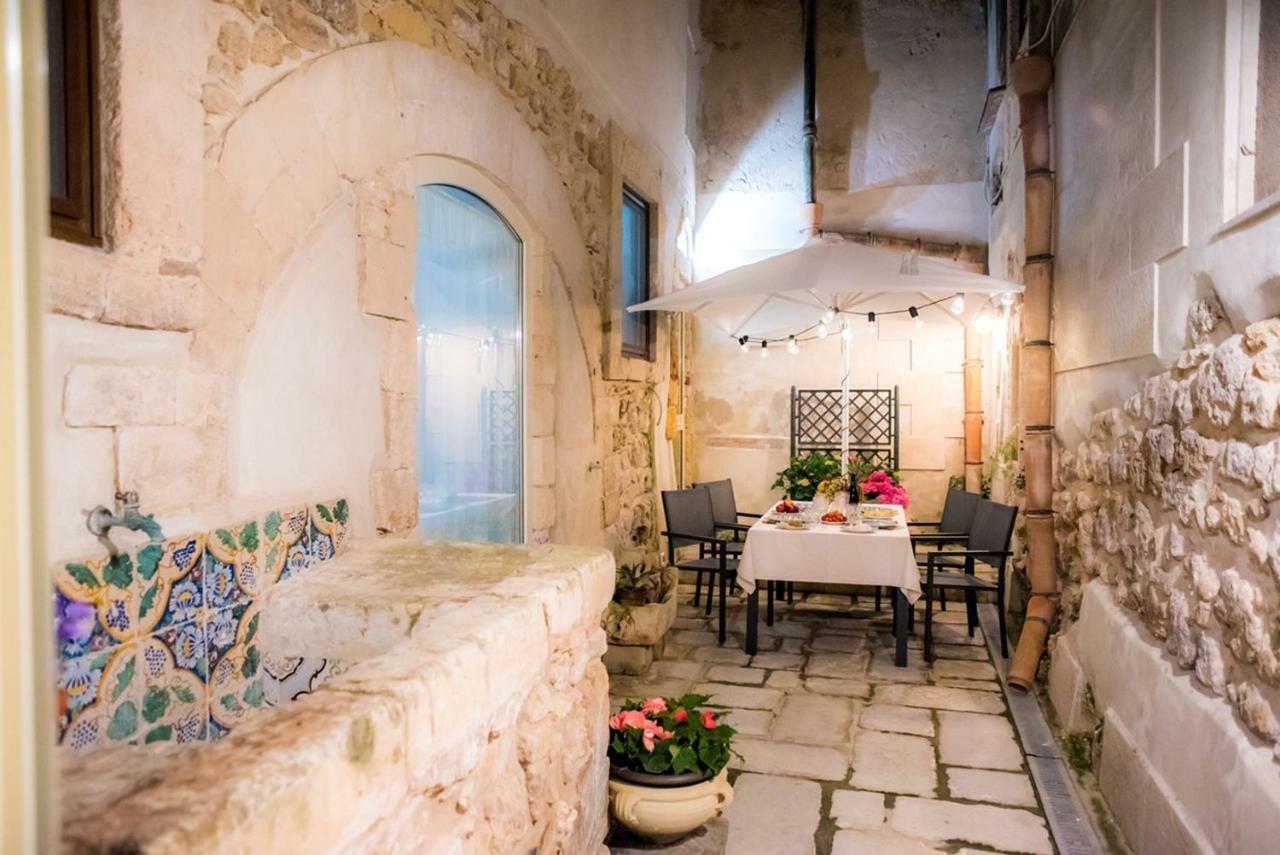 Ortigia Ancient House Apartment Syracuse Exterior photo