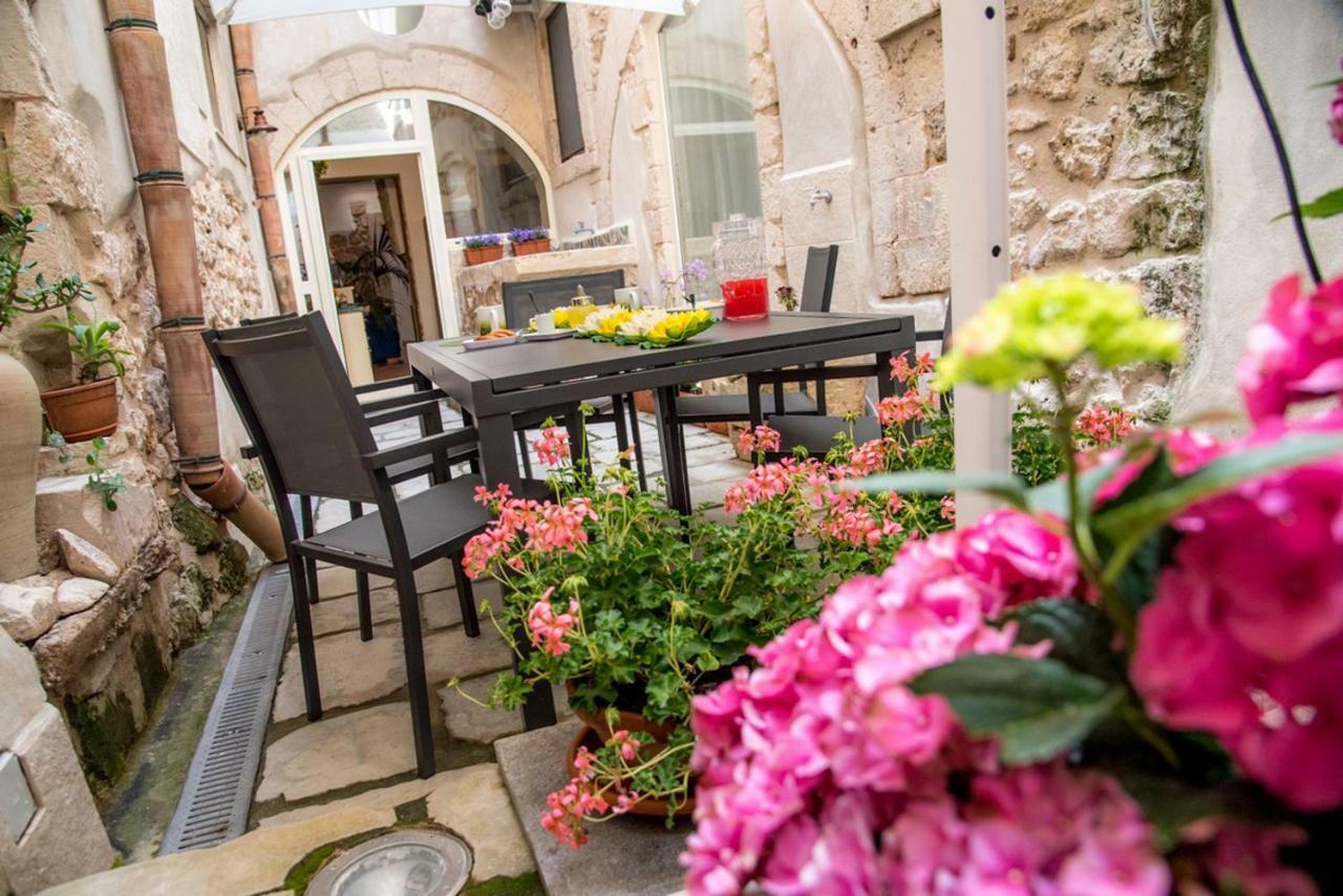 Ortigia Ancient House Apartment Syracuse Exterior photo